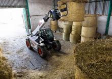 Телескопични манипулатори на материали Bobcat TL43.80HF 135 V