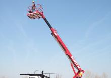 Телескопични вишки, монтирани на камион Elliott Equipment L60R HiReach 