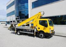 Телескопични вишки, монтирани на камион Multitel MT 222 EX