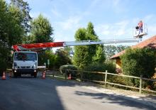 Телескопични вишки, монтирани на камион Multitel MT 240 EX