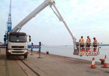 Телескопични вишки, монтирани на камион Bronto Skylift S 36 XDT