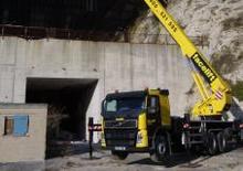 Телескопични вишки, монтирани на камион Bronto Skylift S 52 XDT