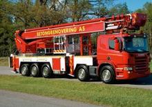Телескопични вишки, монтирани на камион Bronto Skylift S 54 XDT