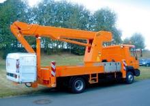 Телескопични вишки, монтирани на камион Bison-Palfinger TKA 22/185