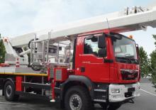 Телескопични вишки, монтирани на камион Palfinger WT 450