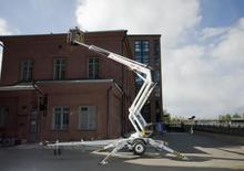 Монтирани на камион артикулиращи подемници за стрели Dino Lift Dino 180XT