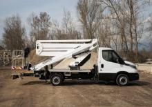 Телескопични вишки, монтирани на камион Klubb PNT220NLX