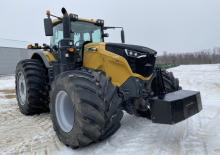 Трактори 4WD (задвиждане на четирите колела) Challenger 1042