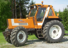 Трактори 4WD (задвиждане на четирите колела) Fiatagri 1180