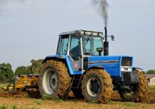 Трактори 4WD (задвиждане на четирите колела) Landini 13000