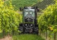 Трактори 4WD (задвиждане на четирите колела) Fendt 209 P Vario Profi