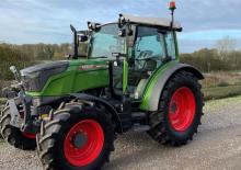 Трактори 4WD (задвиждане на четирите колела) Fendt 209 SA
