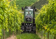 Трактори 4WD (задвиждане на четирите колела) Fendt 211 V Vario Profi