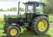 Трактори 4WD (задвиждане на четирите колела) John Deere 2250