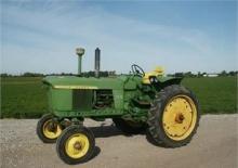 Трактори 4WD (задвиждане на четирите колела) John Deere 2510