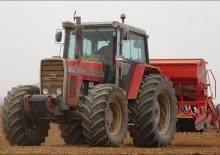 Трактори 4WD (задвиждане на четирите колела) Massey Ferguson 2725