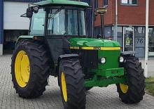 Трактори 4WD (задвиждане на четирите колела) John Deere 2850