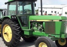 Трактори 4WD (задвиждане на четирите колела) John Deere 2950
