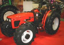 Трактори 4WD (задвиждане на четирите колела) Valtra 3600 V