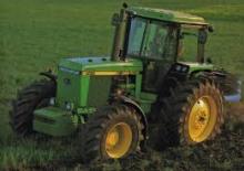 Трактори 4WD (задвиждане на четирите колела) John Deere 4055