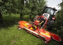 Трактори 4WD (задвиждане на четирите колела) Steyr 4075 Kompakt Profi 1