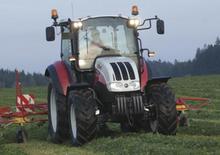 Трактори 4WD (задвиждане на четирите колела) Steyr 4085 Kompakt Basis