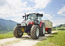 Трактори 4WD (задвиждане на четирите колела) Steyr 4085 Kompakt HILO
