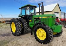 Трактори 4WD (задвиждане на четирите колела) John Deere 4455
