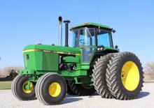Трактори 4WD (задвиждане на четирите колела) John Deere 4640