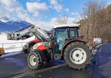 Трактори 4WD (задвиждане на четирите колела) Steyr 495 Komfort EHR