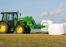 Трактори 4WD (задвиждане на четирите колела) John Deere 5075E