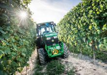 Трактори 4WD (задвиждане на четирите колела) John Deere 5105GF