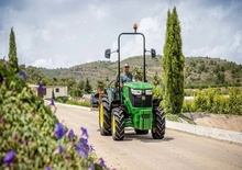 Трактори 4WD (задвиждане на четирите колела) John Deere 5105GL