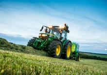 Трактори 4WD (задвиждане на четирите колела) John Deere 5115R