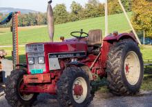 Трактори 4WD (задвиждане на четирите колела) International Harvester 533
