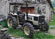 Трактори 4WD (задвиждане на четирите колела) Lamborghini 550 DT