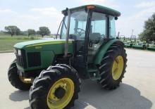 Трактори 4WD (задвиждане на четирите колела) John Deere 5603