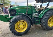 Трактори 4WD (задвиждане на четирите колела) John Deere 5725