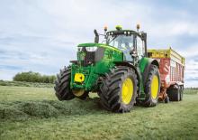 Трактори 4WD (задвиждане на четирите колела) John Deere 6135M