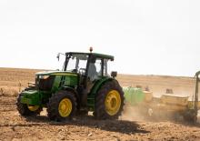 Трактори 4WD (задвиждане на четирите колела) John Deere 6150B