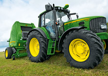 Трактори 4WD (задвиждане на четирите колела) John Deere 6930 Premium