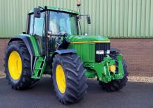 Трактори 4WD (задвиждане на четирите колела) John Deere 6800