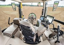 Трактори 4WD (задвиждане на четирите колела) John Deere 6R 230