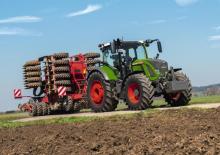 Трактори 4WD (задвиждане на четирите колела) Fendt 724 Vario Profi+ 
