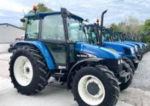 Трактори 4WD (задвиждане на четирите колела) Ford-NH 7635 A
