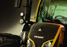 Трактори 4WD (задвиждане на четирите колела) Fendt 819 Vario SCR