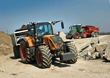 Трактори 4WD (задвиждане на четирите колела) Fendt 828 Vario SCR