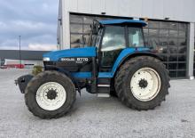 Трактори 4WD (задвиждане на четирите колела) Ford-NH 8770 TA Powers.