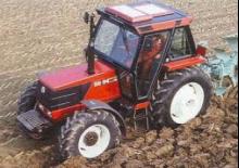 Трактори 4WD (задвиждане на четирите колела) Fiatagri 88-94 DT