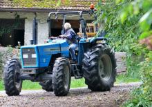 Трактори 4WD (задвиждане на четирите колела) Landini 8860